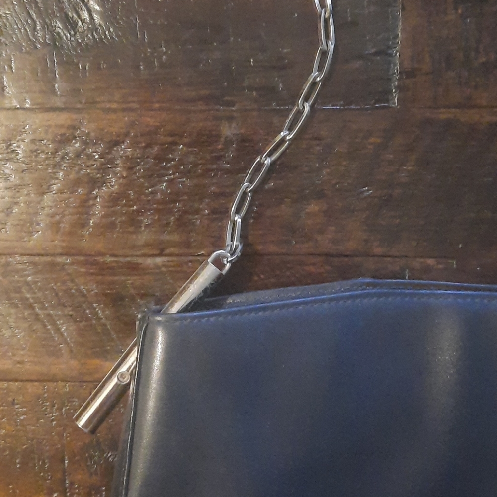 Purse - Picture 2 of 5